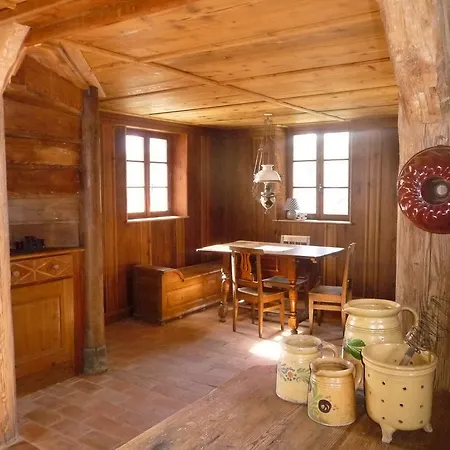 Semesterbostad Rouge Eglantine *