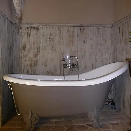 Rouge Eglantine * Salenthal